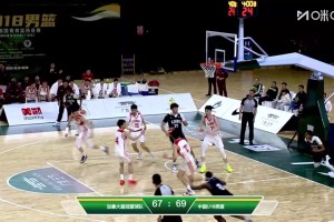 球队落后1分，可惜李沂泽两罚不中，随后中国U18男篮丢关键篮板，憾负对手