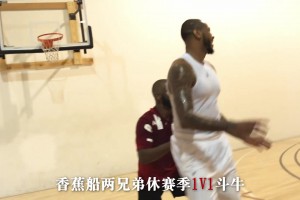 你见过身高196的霸道女总裁吗 ？“诺姐”的黑丝长腿杀伤力太强了