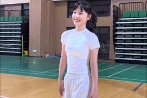 学姐可以来场单挑嘛 我保证认真防守